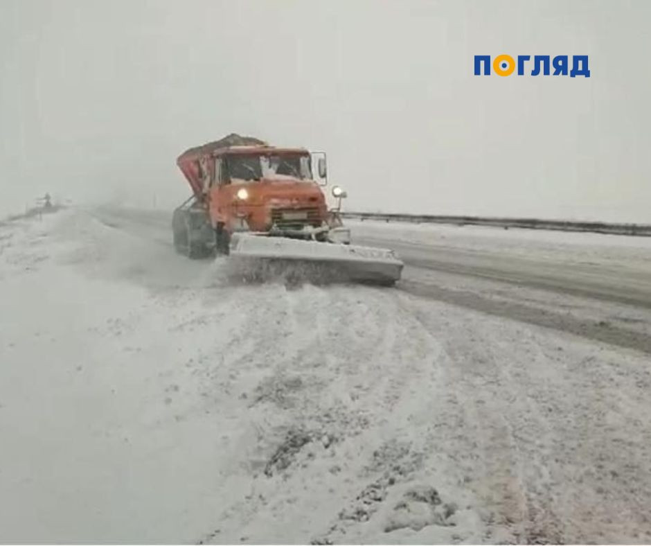 У Київ заборонили в'їзд вантажівок через снігопад - зображення